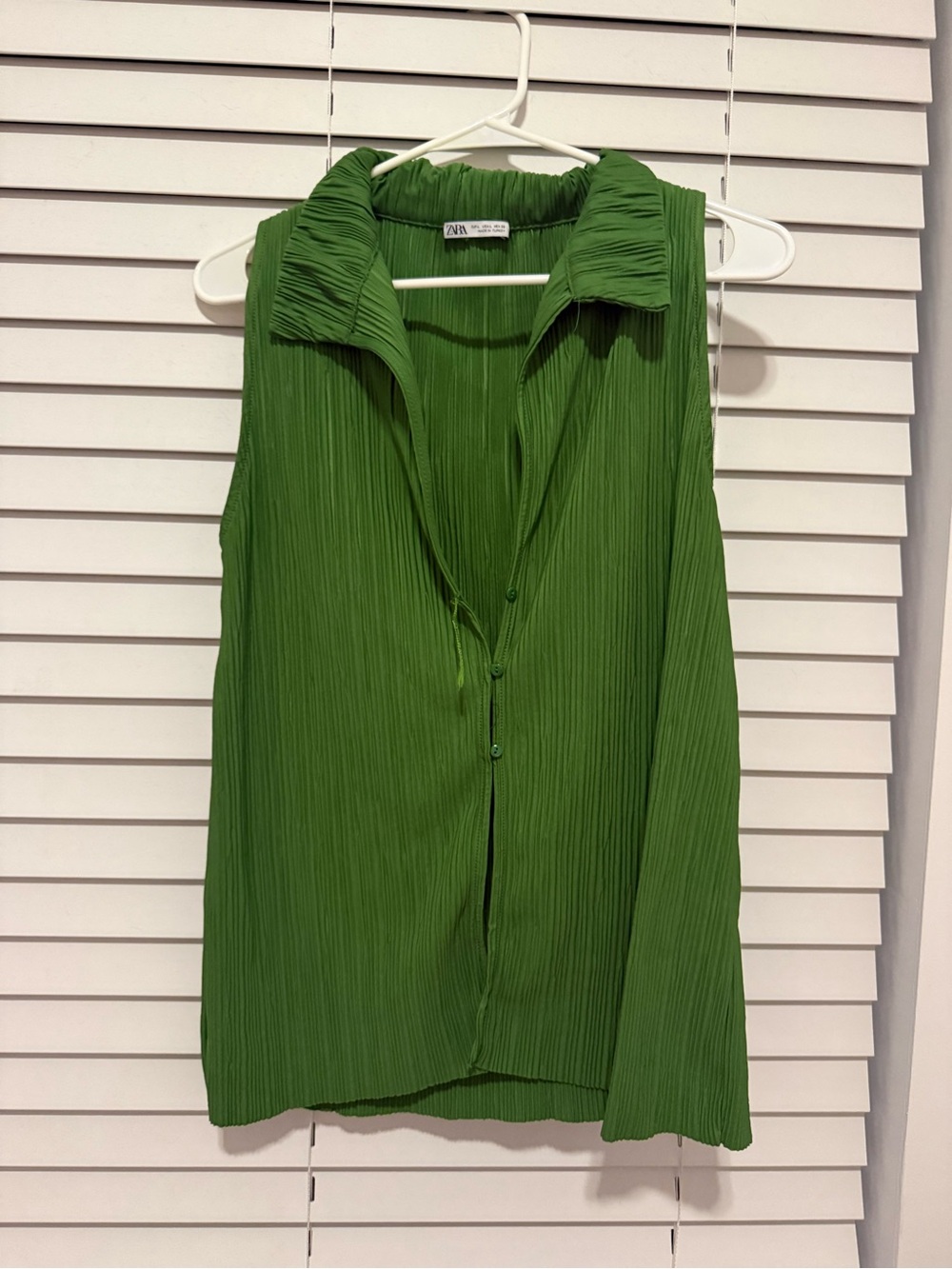 ZARA Green Pleated Sleeveless Top